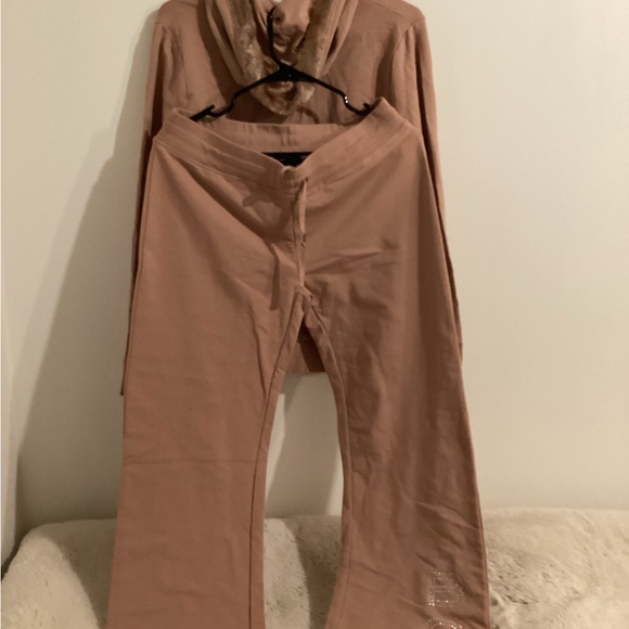 BCBGMaxAzria Beige Hoodie with Faux Fur Trim - Picture 4 of 16